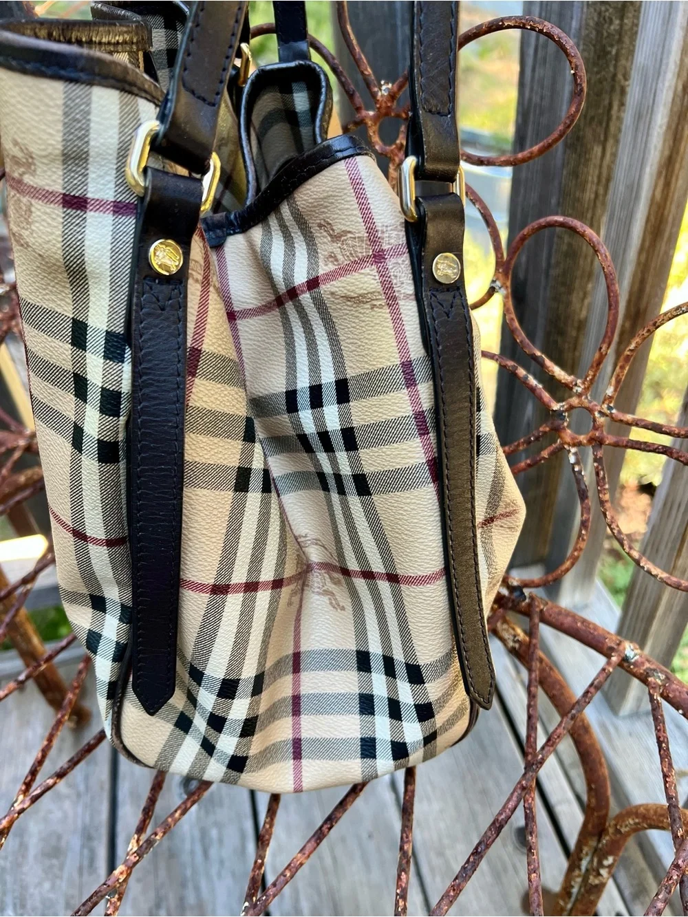 Burberry bag dark
